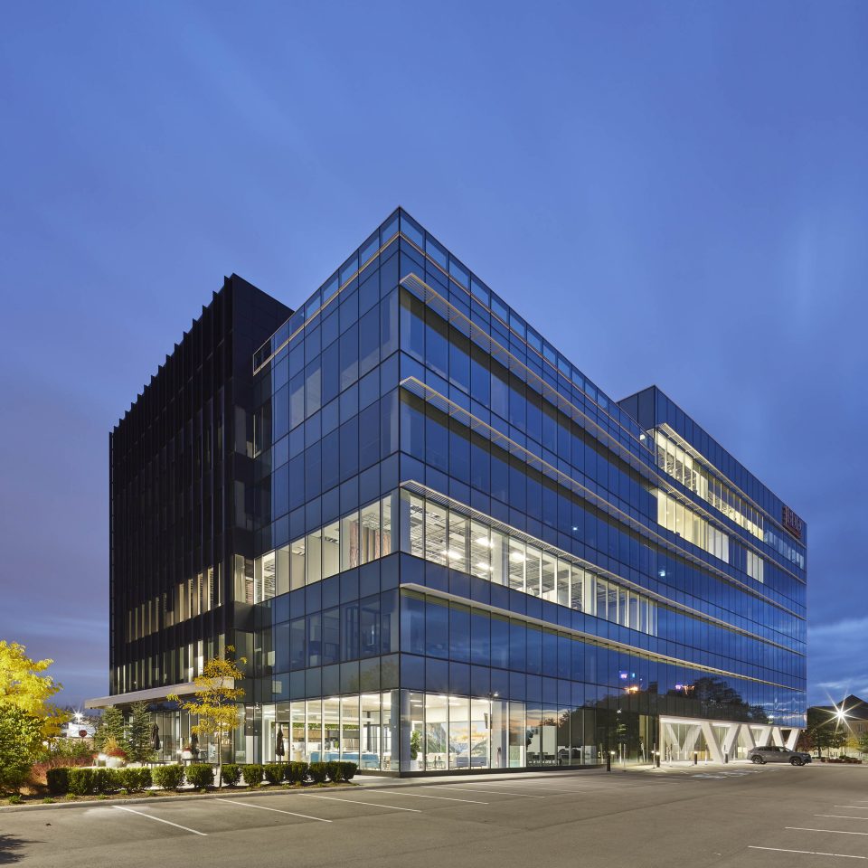 360 Oakville Place (02)